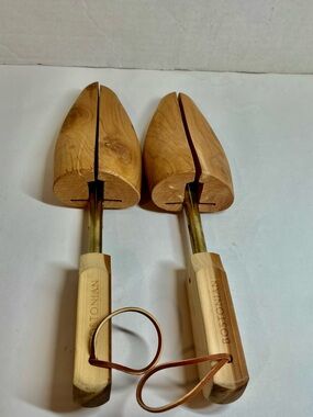 Vintage Bostonian Cedar Wood Shoe Trees (Pair) - w/Split Toe Feature (Men Shoes)